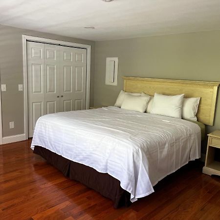 Captains Quarters Motel & Conference Center 이스트햄 외부 사진