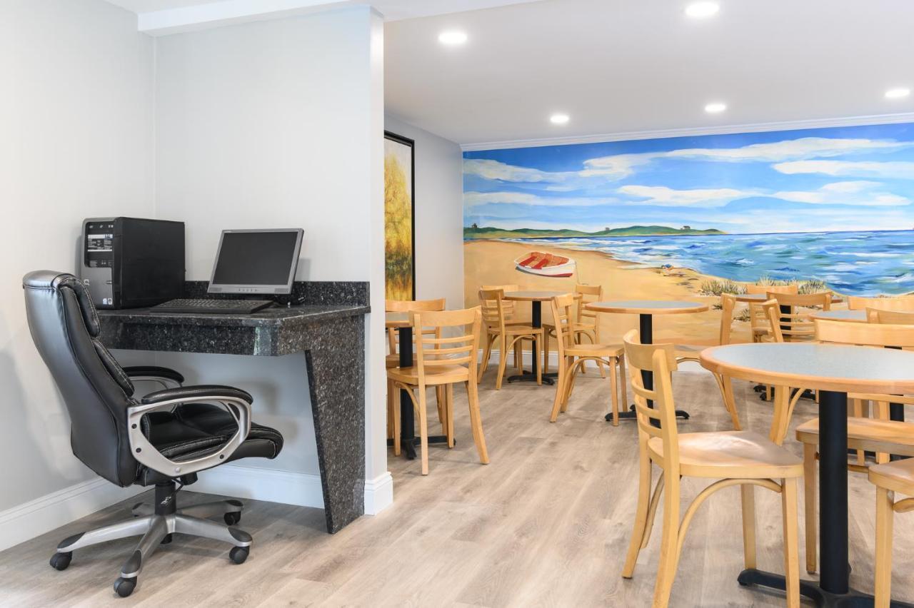 Captains Quarters Motel & Conference Center 이스트햄 외부 사진