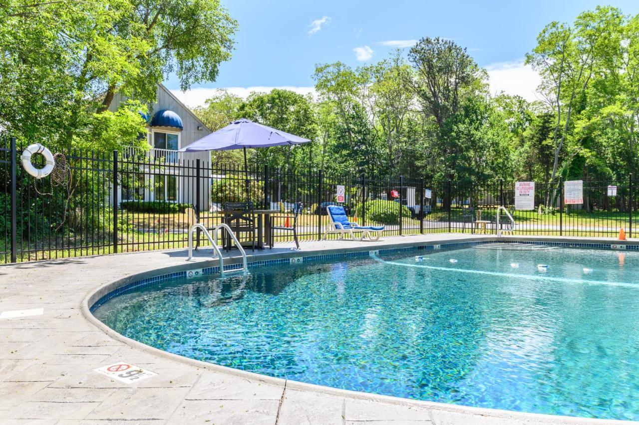 Captains Quarters Motel & Conference Center 이스트햄 외부 사진
