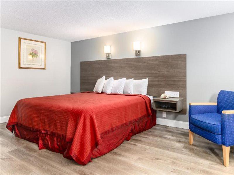 Captains Quarters Motel & Conference Center 이스트햄 외부 사진
