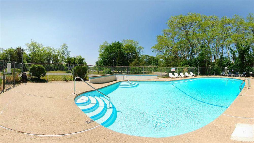 Captains Quarters Motel & Conference Center 이스트햄 외부 사진