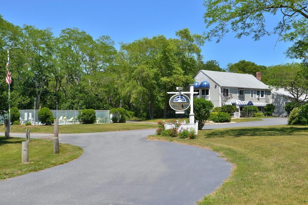 Captains Quarters Motel & Conference Center 이스트햄 외부 사진