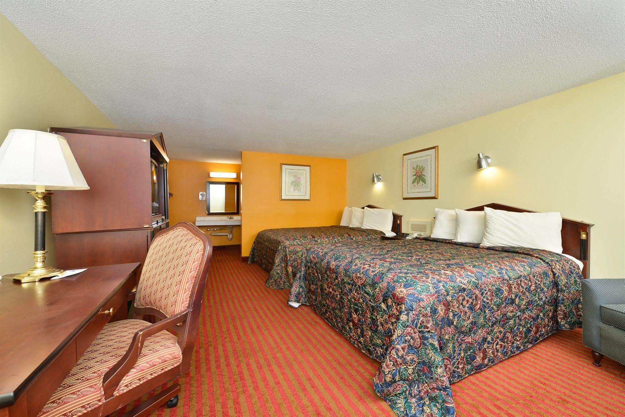 Captains Quarters Motel & Conference Center 이스트햄 외부 사진