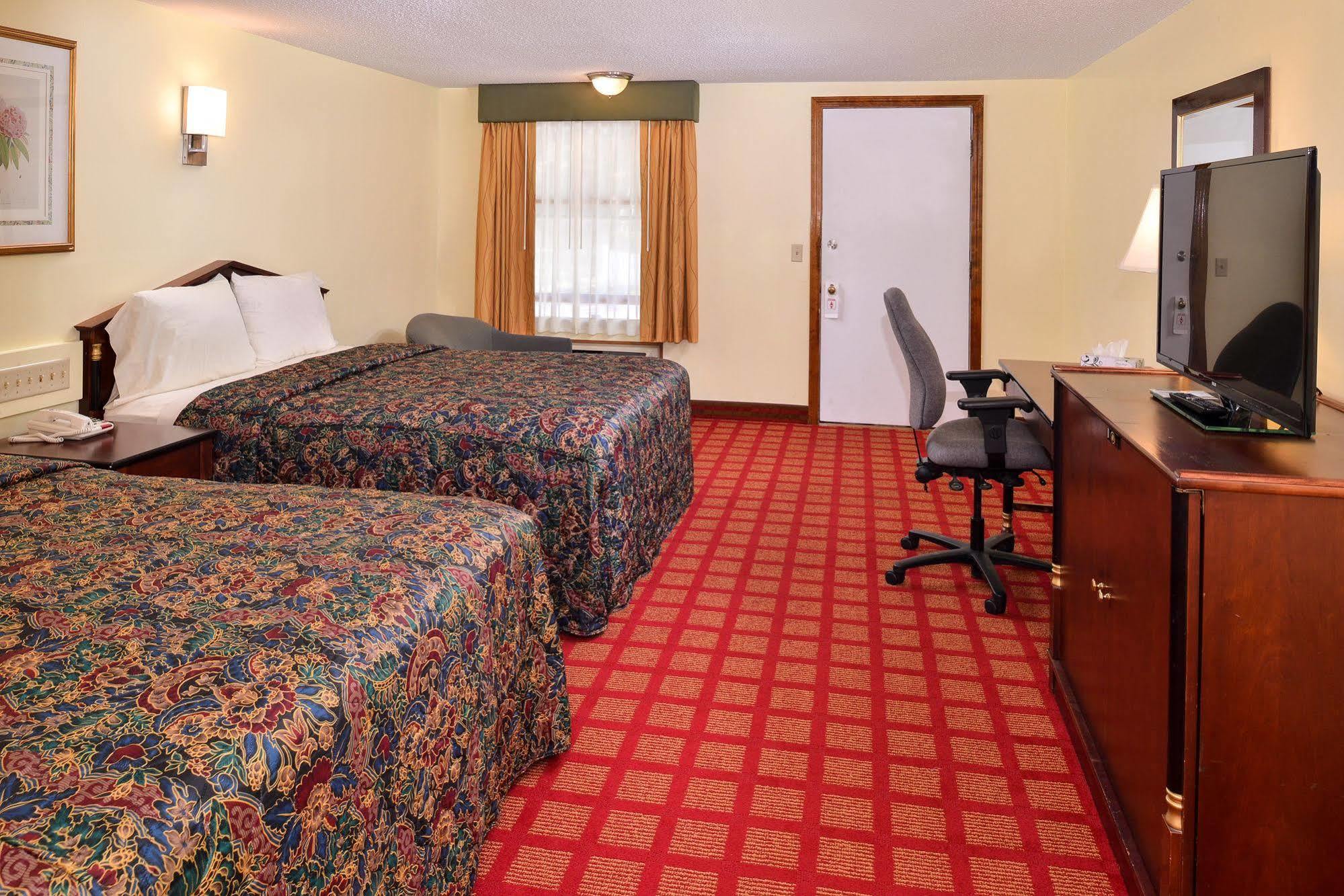 Captains Quarters Motel & Conference Center 이스트햄 외부 사진